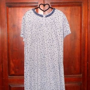 Secret Treasures Night Gown - Heather Grey & Blue Floral - Size 3X - Good Condi